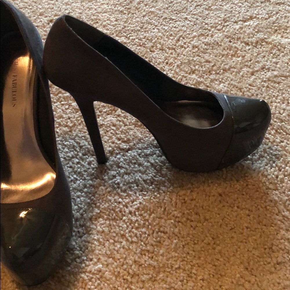 Heels - Picture 3 of 4